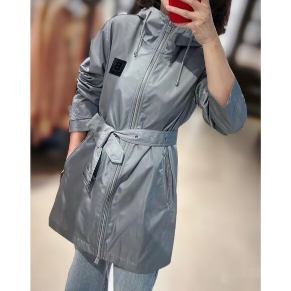 Burberry women’s Knighton Logo Patch Hooded Raincoat Cloud Grey US14 8061390 - Picture 7 of 7